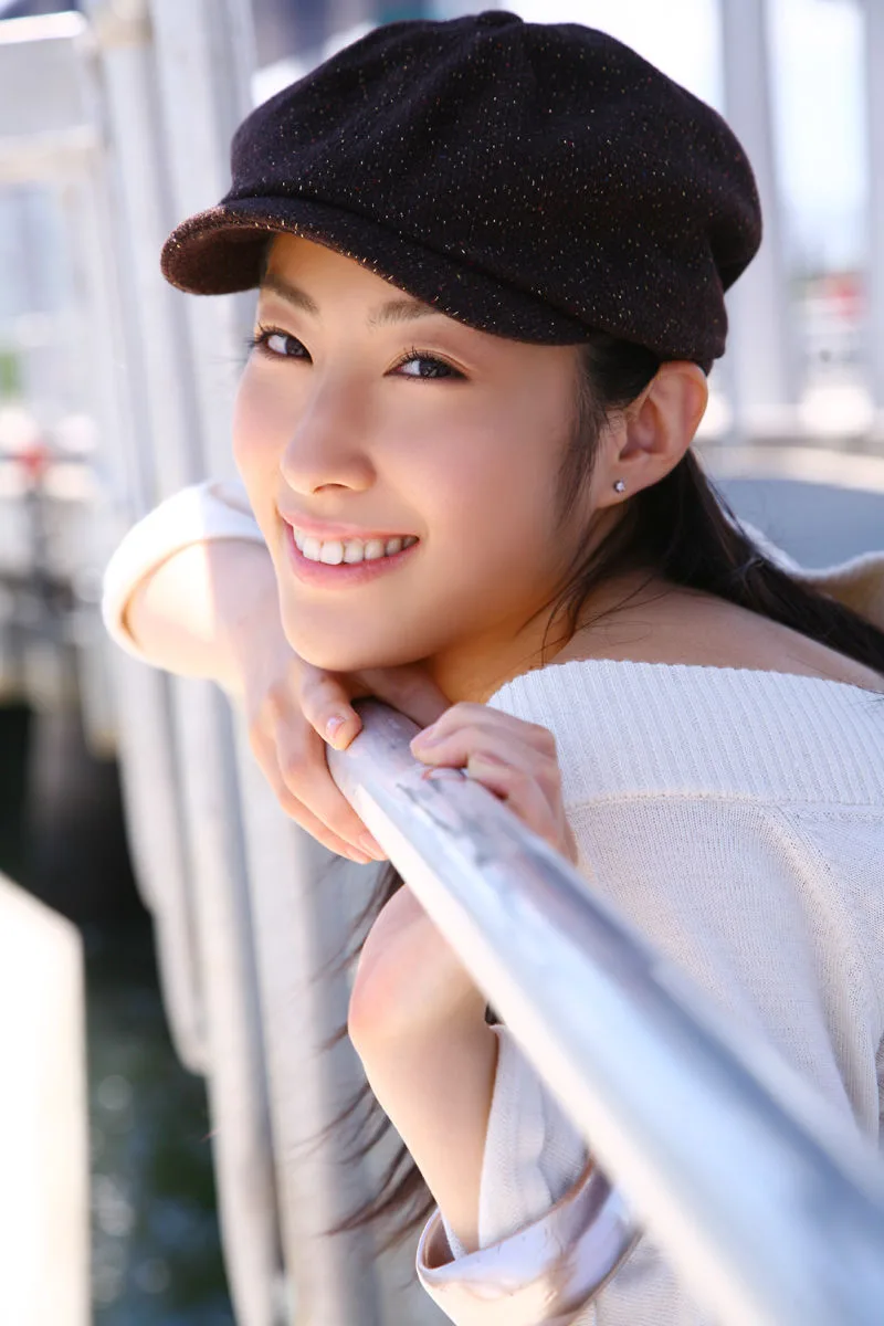 [Mặt trước] Album ảnh "Tôi chẳng nắm giữ gì" của Hiroko Sato - 3
